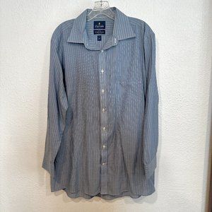 Stafford Travel Easy Care Button Down Shirt Blue Gray Pin Stripe Sz 16.5 (32-33)